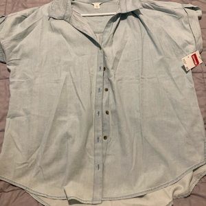 Women’s XL lightweight denim shirt